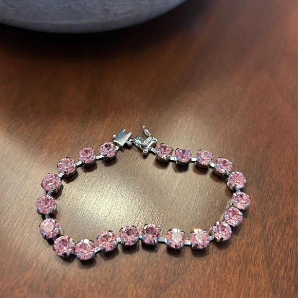 Pink and Silver crystal bracelet - Picture 3 of 5